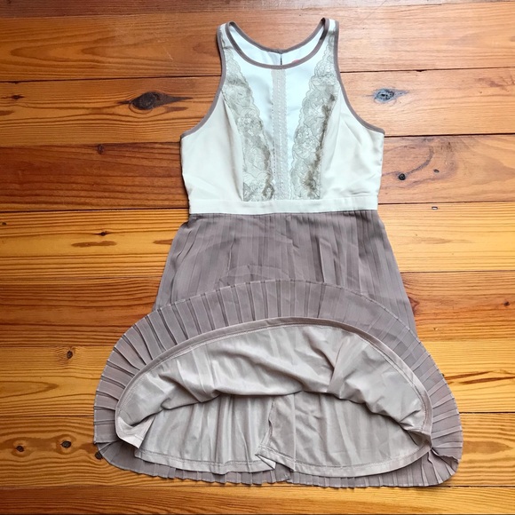 Minuet Cream Beige Pleated Lace A-Line Dress, EUC, M - Picture 9 of 15